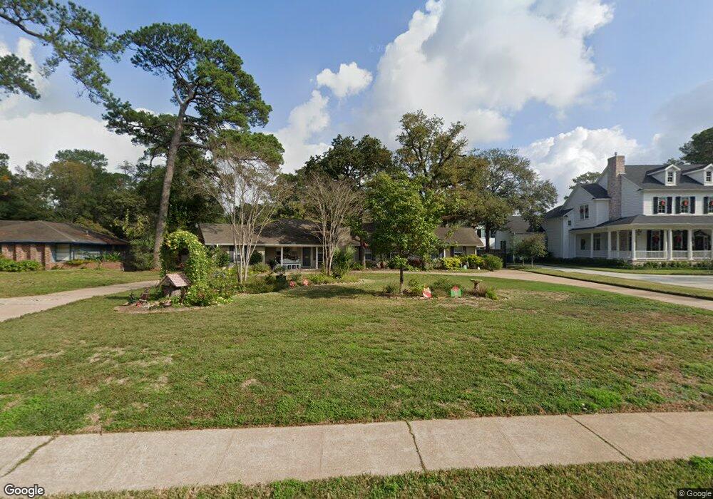 1318 Sue Barnett Dr, Houston, TX 77018 - photo 1
