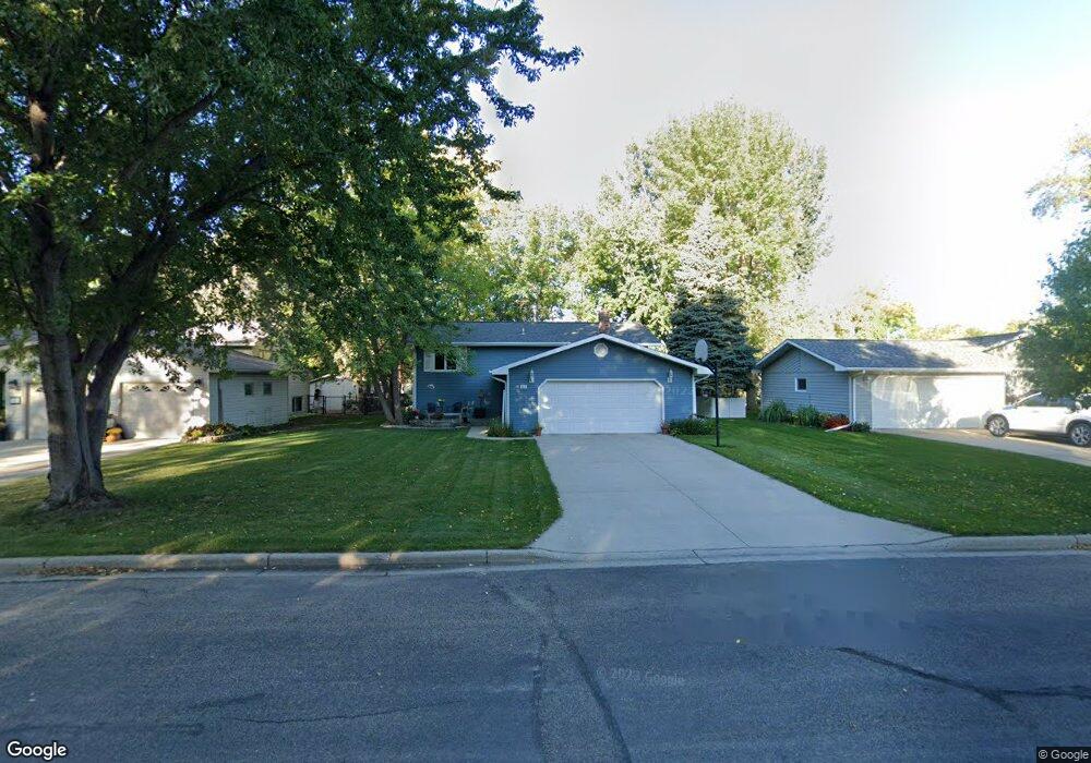 321 19th Ave NE, Jamestown, ND 58401 - photo 1