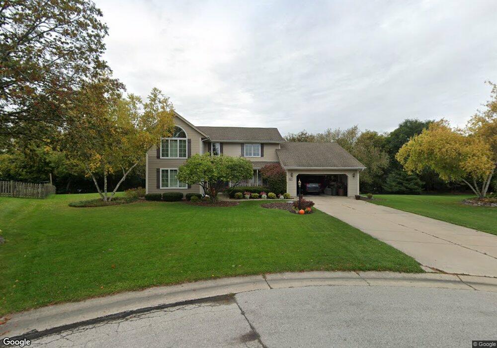 N103W16752 Calico Ct, Germantown, WI 53022 - photo 1