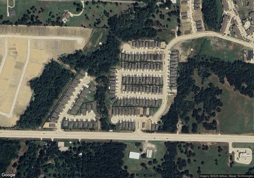 3943 Oak Creek Cir, Denison, TX 75020 - photo 1