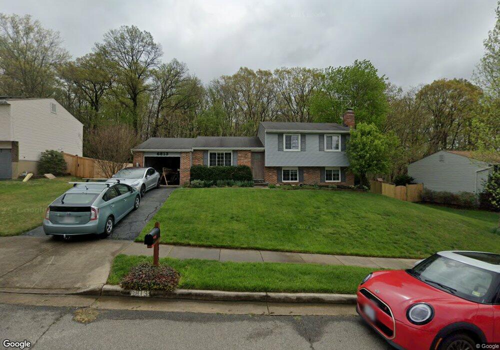 6813 Rock Creek Ct, Alexandria, VA 22306 - photo 1