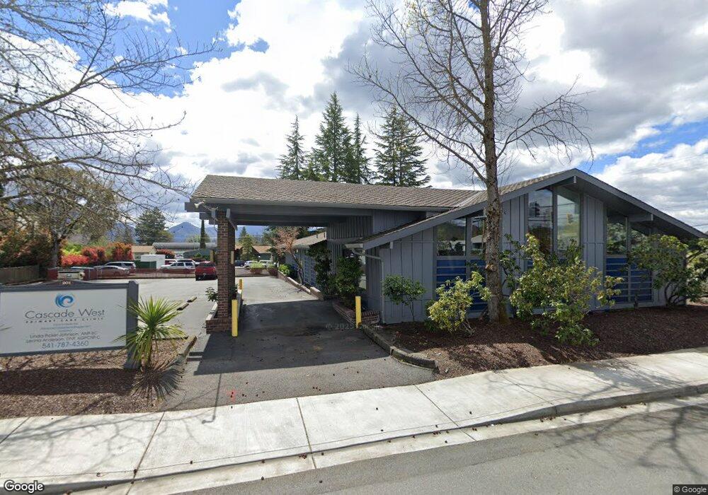 201 NE Savage St, Grants Pass, OR 97526 - photo 1