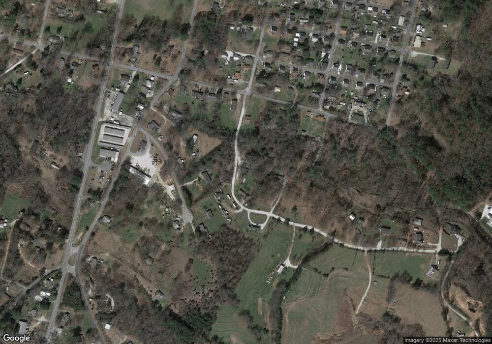 717 S Spring St, Walhalla, SC 29691 - photo 1