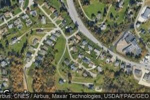 8 Milton Ln, Wheeling, WV 26003