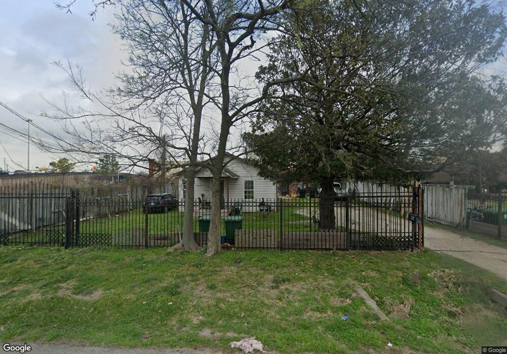 230 Theron St, Houston, TX 77022 - photo 1