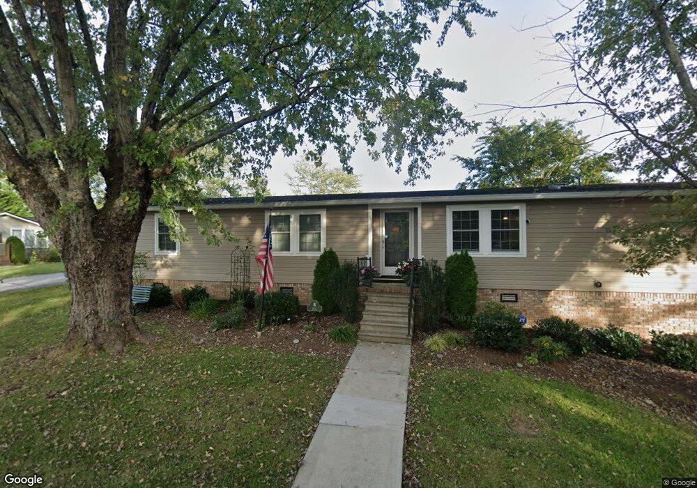 106 Cumberland Dr, Hendersonville, NC 28792 - photo 1