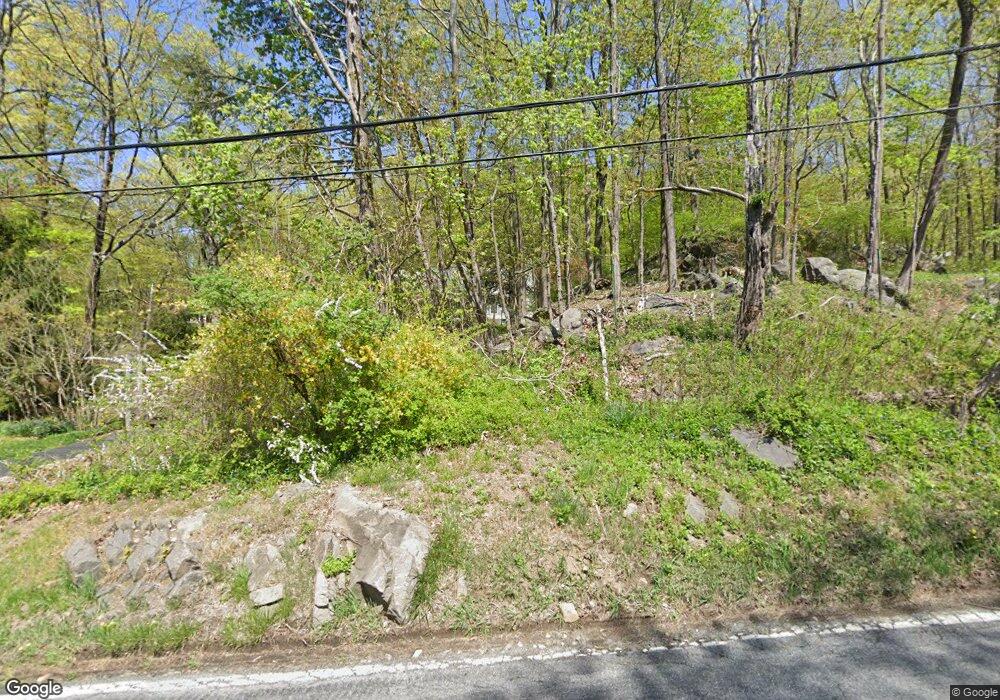 310 Mount Airy Rd W, Croton On Hudson, NY 10520 - photo 1