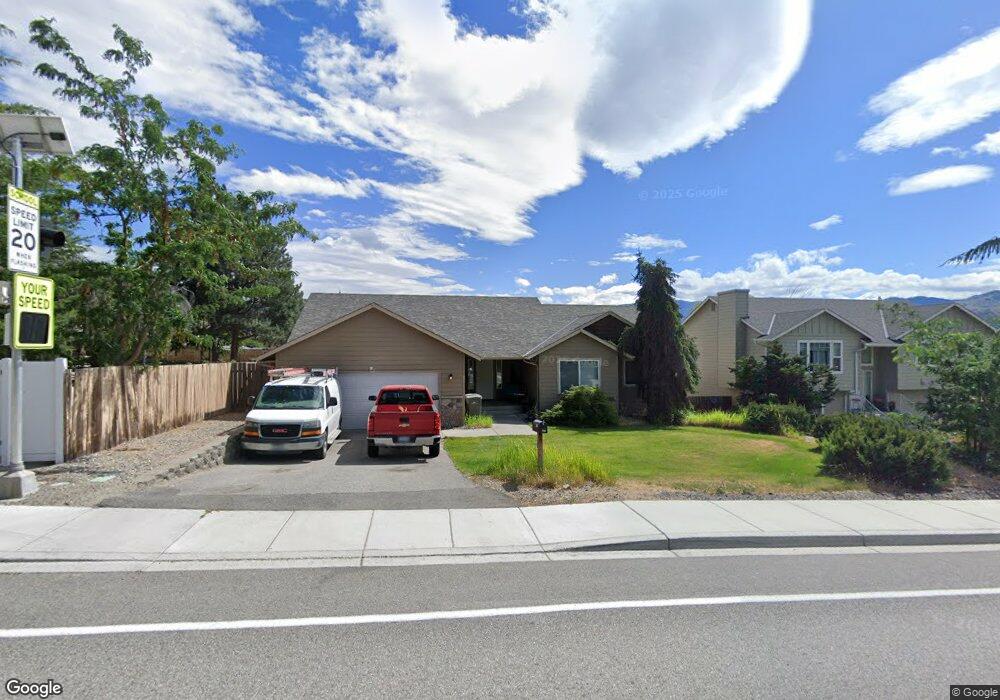 760 10th St NE, East Wenatchee, WA 98802 - photo 1