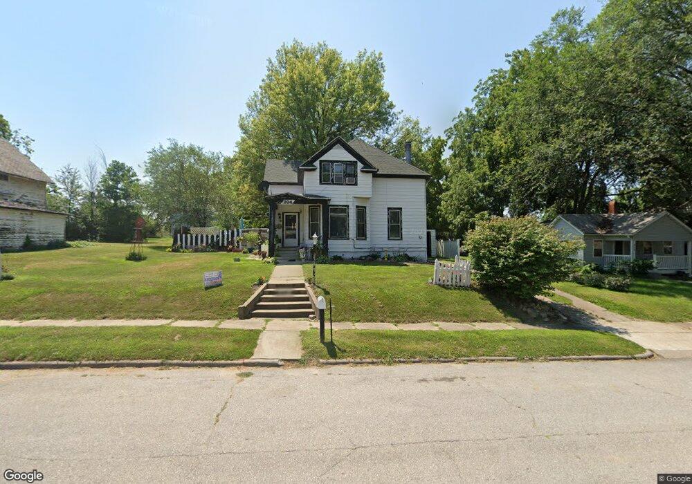 304 University Ave, Shenandoah, IA 51601 - photo 1