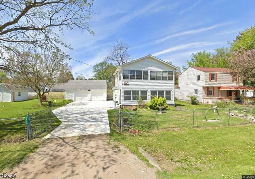 2056 Roslyn Ave, Flint, MI 48532 - photo 1