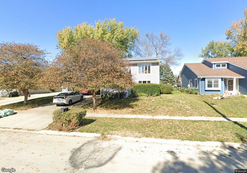 2326 N 5th Ave E, Newton, IA 50208 - photo 1