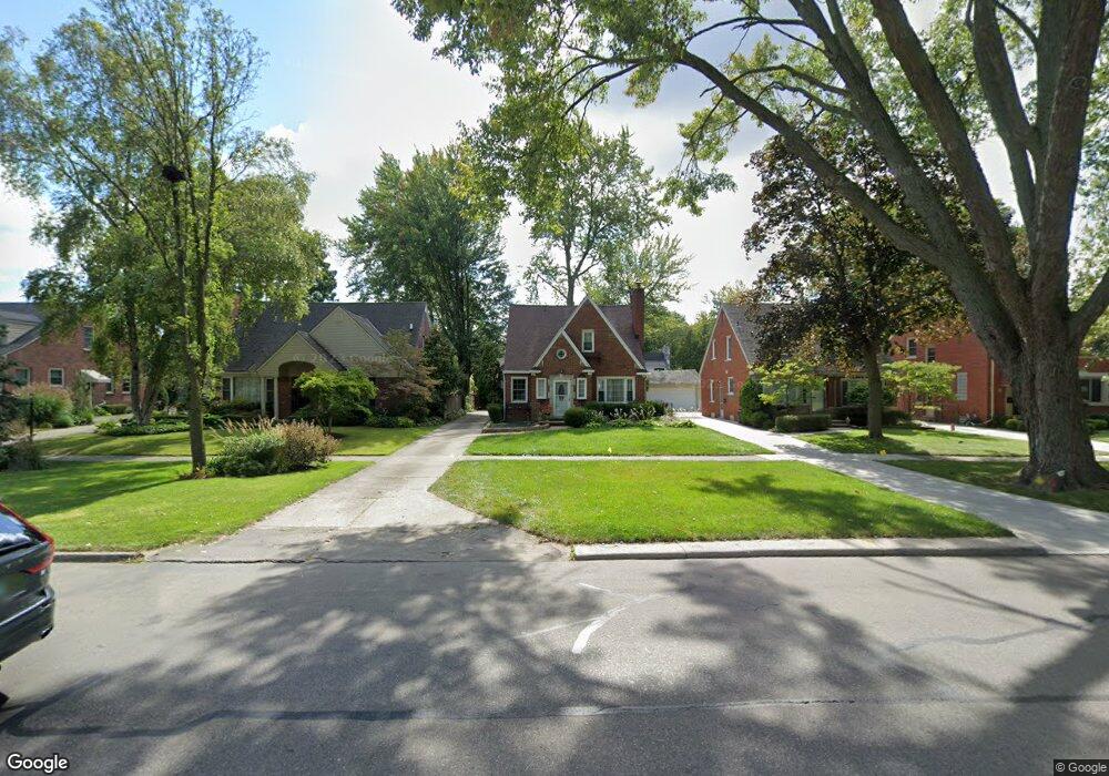 349 Moross Rd, Grosse Pointe Farms, MI 48236 - photo 1
