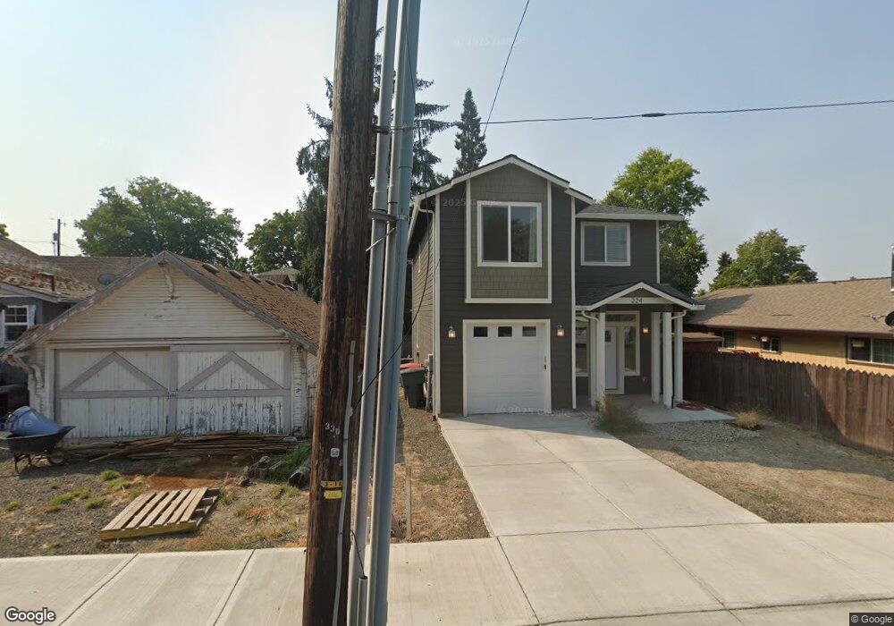 224 Grant, Carlton, OR 97111 - photo 1