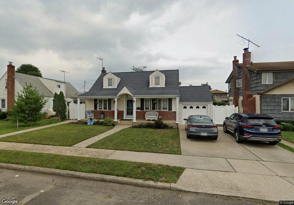 5 Devon Rd, Bethpage, NY 11714 - photo 1