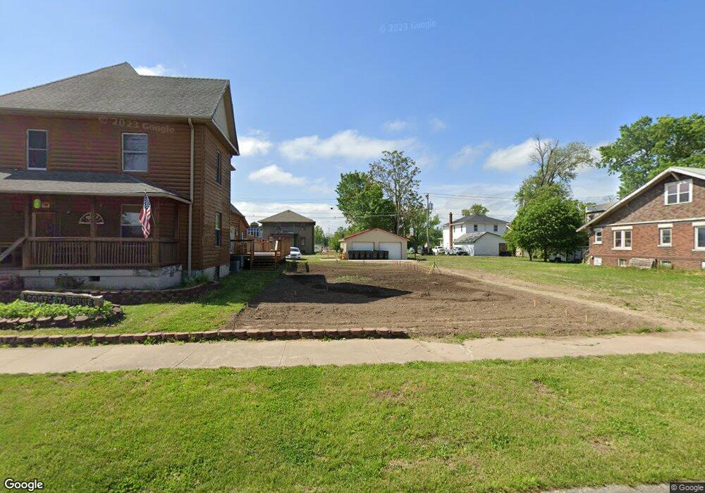 616 W Coates St, Moberly, MO 65270 - photo 1