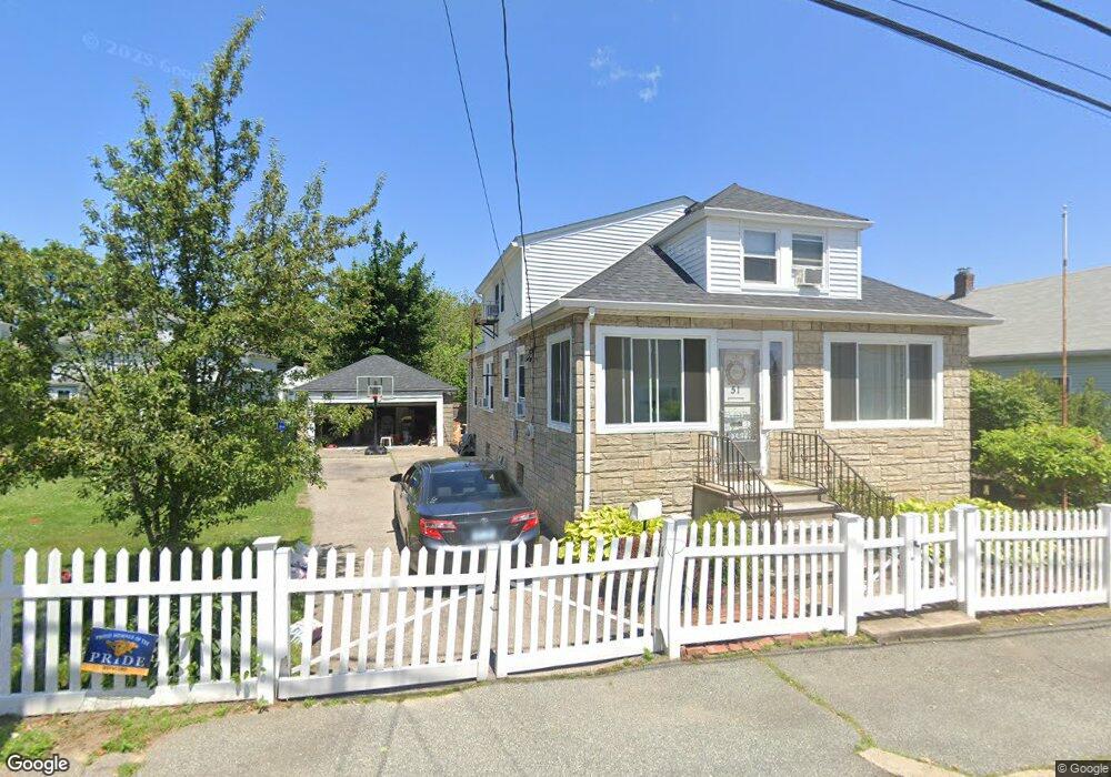 51 Hillcrest Ave, Pawtucket, RI 02860 - photo 1