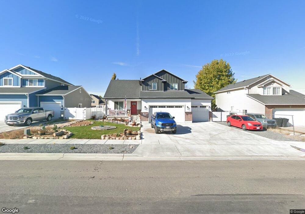 1429 N 2275 W, Clinton, UT 84015 - photo 1