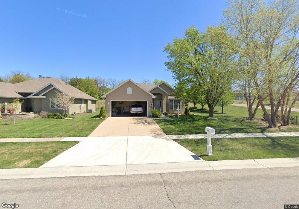 4038 SW Stonybrook Dr, Topeka, KS 66610 - photo 1