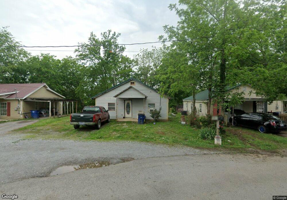136 Baker St, Shelbyville, TN 37160 - photo 1