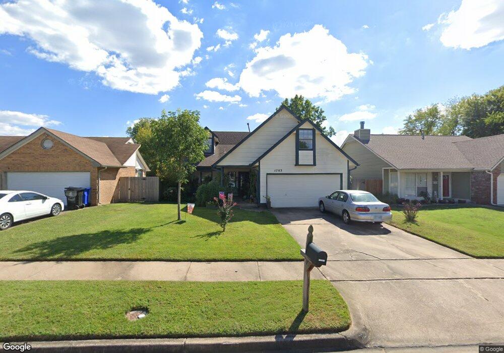 1703 W Gary St, Broken Arrow, OK 74012 - photo 1