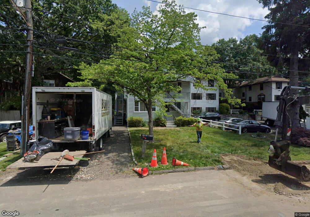 16 Oenoke Plaza unit 1, Stamford, CT 06907 - photo 1