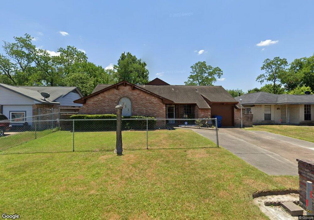 1911 Barnsley Ln, Houston, TX 77088 - photo 1