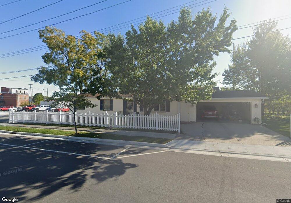 102 Park St, Wapakoneta, OH 45895 - photo 1