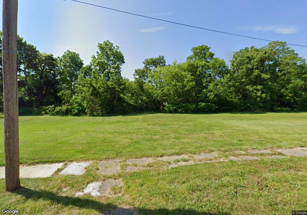 754 Carton St, Flint, MI 48505 - photo 1