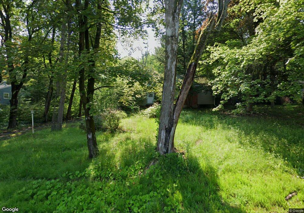 1064 Mohawk Rd, Schenectady, NY 12309 - photo 1