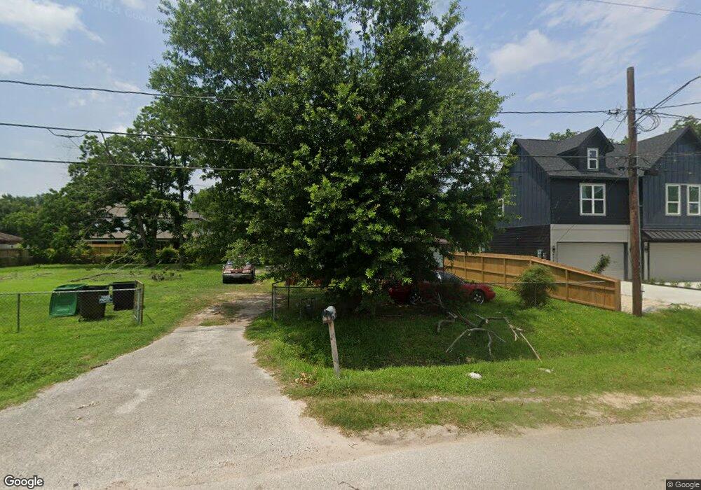 812 Fortune St, Houston, TX 77088 - photo 1
