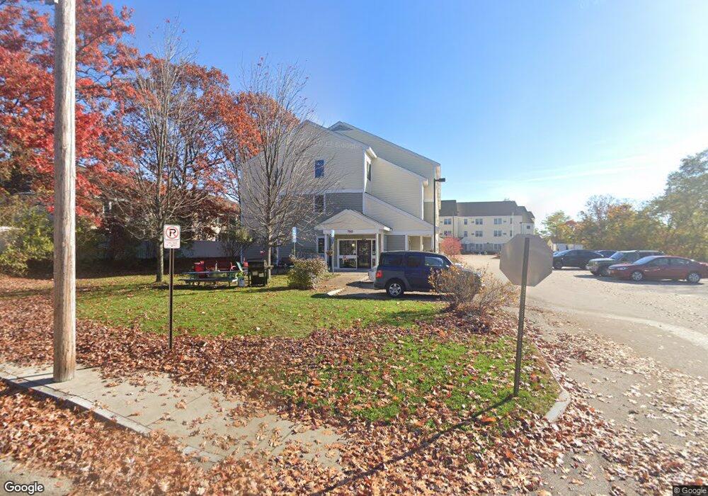 750 S Porter St unit 3, Manchester, NH 03103 - photo 1