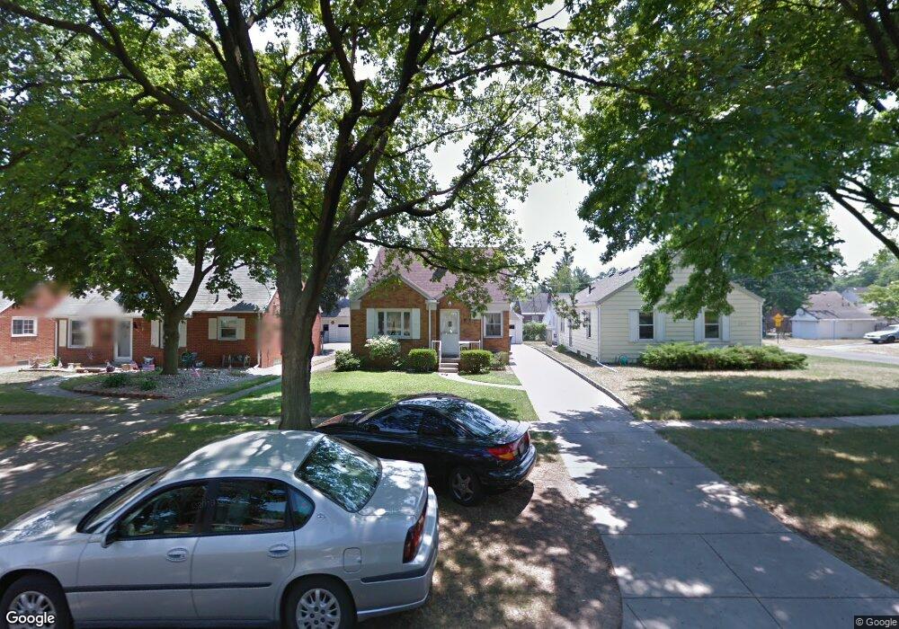 2555 Castleton Ave, Toledo, OH 43613 - photo 1