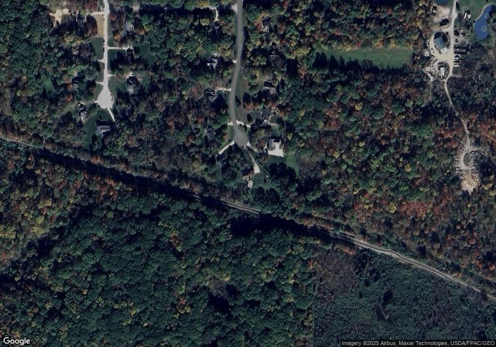 247 Greentree Cir, Aurora, OH 44202 - photo 1