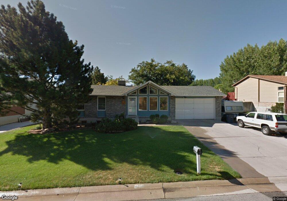 4253 W Yorkshire Cir, South Jordan, UT 84095 - photo 1