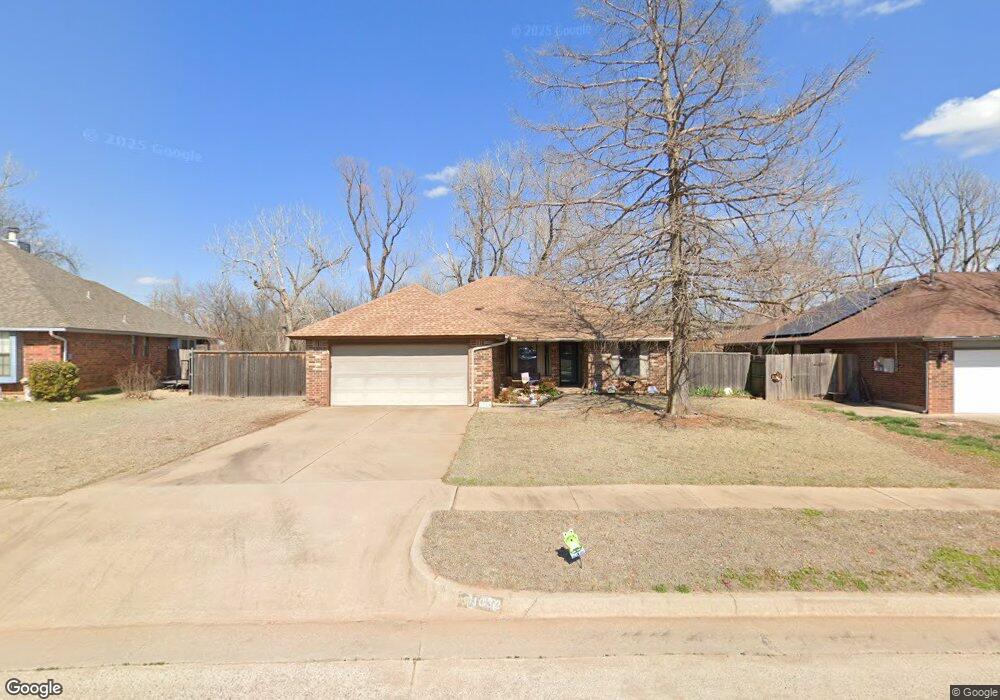 1032 Stadium Rd, Moore, OK 73160 - photo 1
