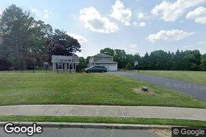 6 Scottsdale Ct, Cranbury, NJ 08512