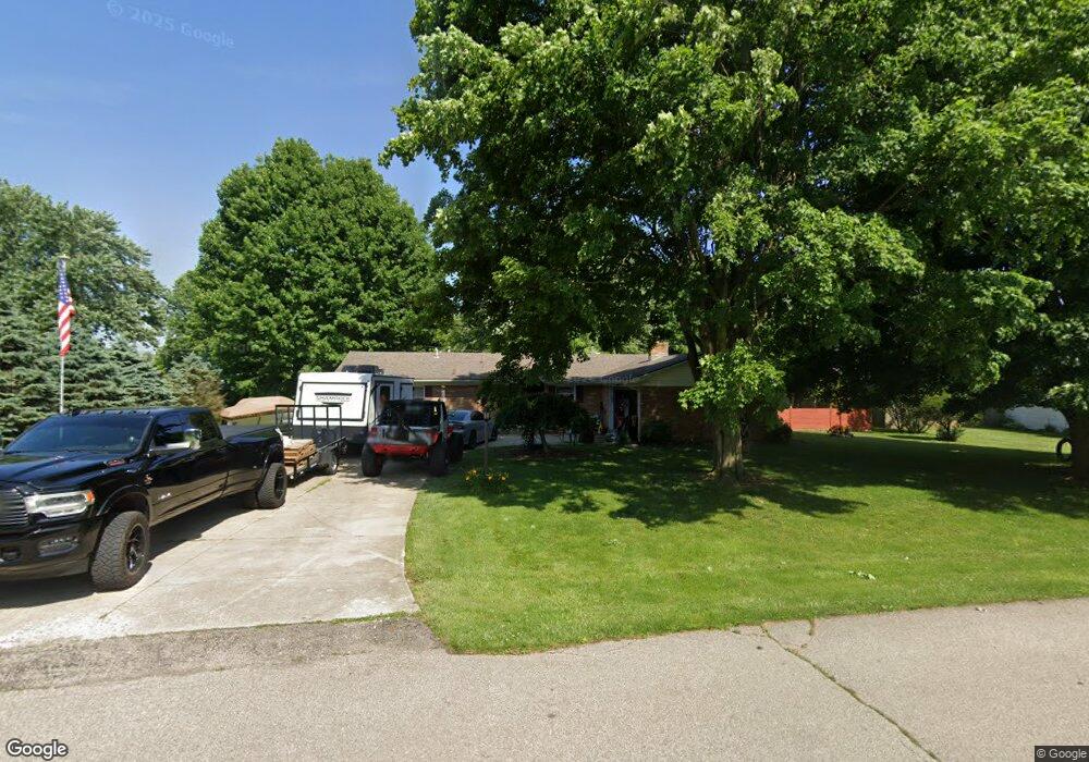 733 Crestline Dr, Xenia, OH 45385 - photo 1