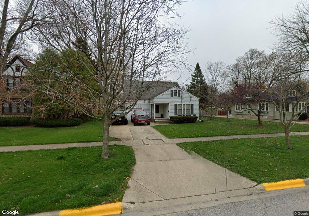 154 S Calumet Ave, Aurora, IL 60506 - photo 1