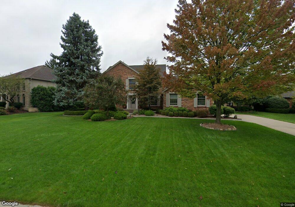 3576 Wedgewood Dr, Rochester Hills, MI 48306 - photo 1