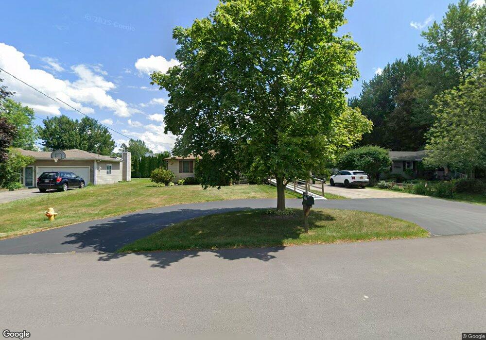 7277 Graydon Dr, North Tonawanda, NY 14120 - photo 1