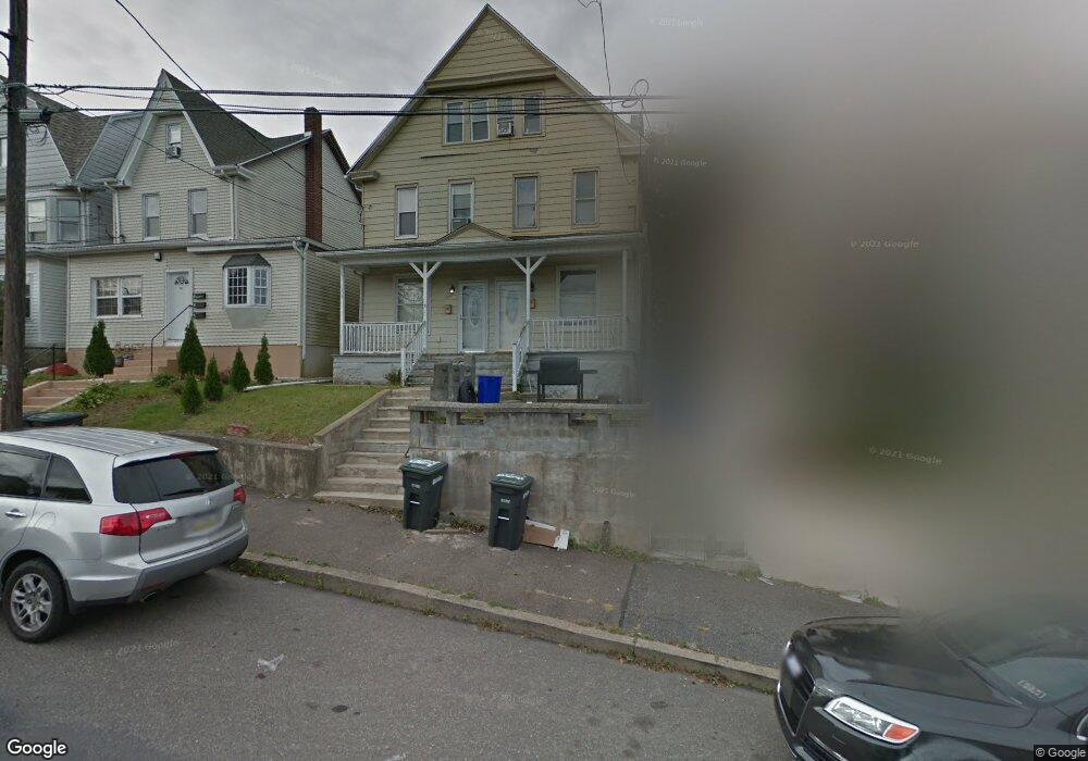 666 Lincoln St, Hazleton, PA 18201 - photo 1