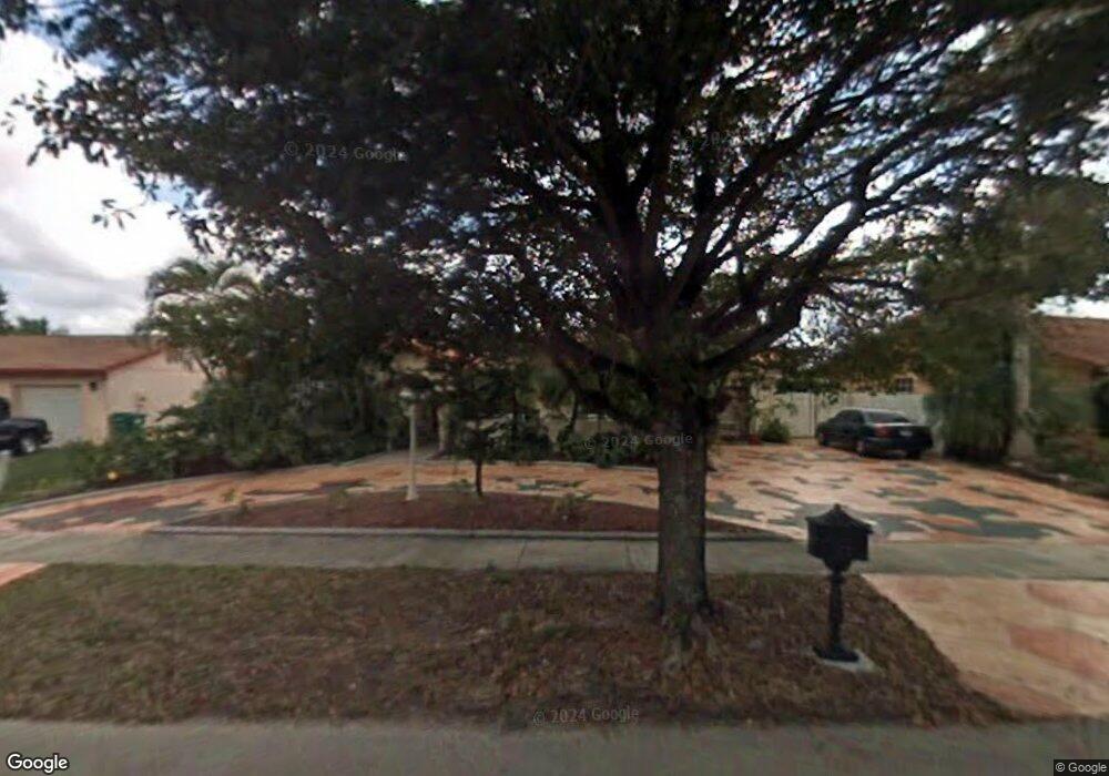 14950 SW 67th Ln, Miami, FL 33193 - photo 1