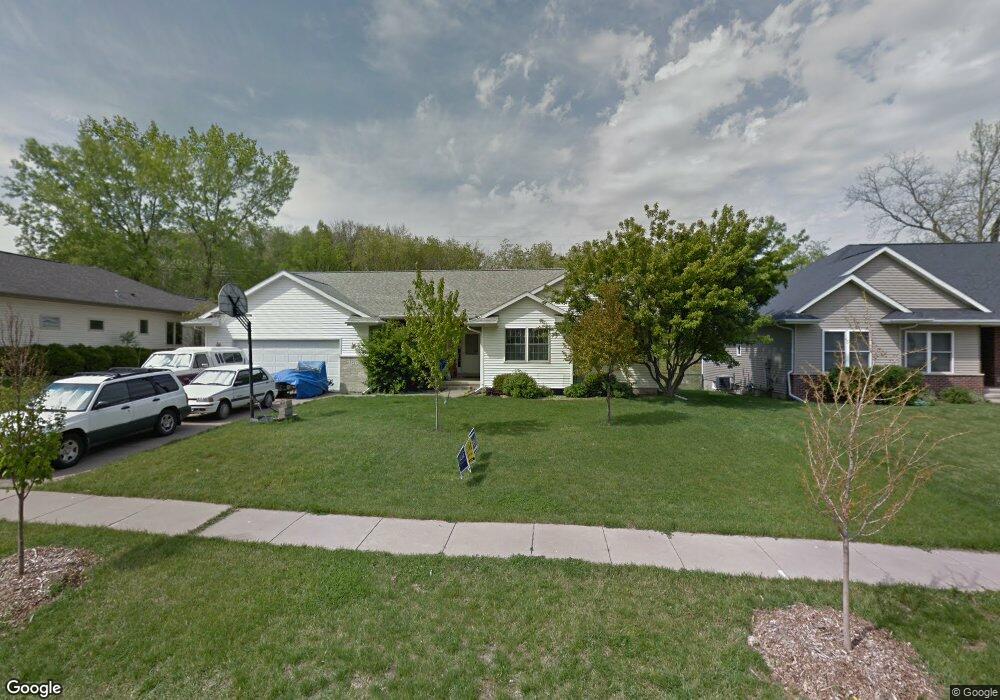 3916 Richland Dr NW, Cedar Rapids, IA 52405 - photo 1