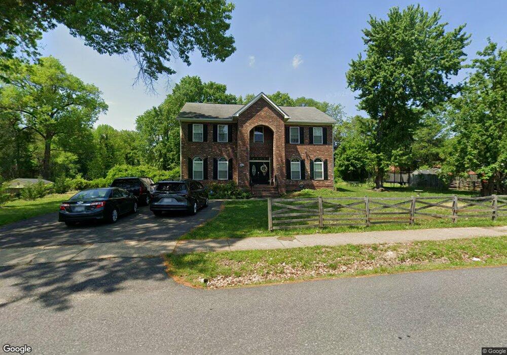 6812 Smithway Dr, Alexandria, VA 22307 - photo 1