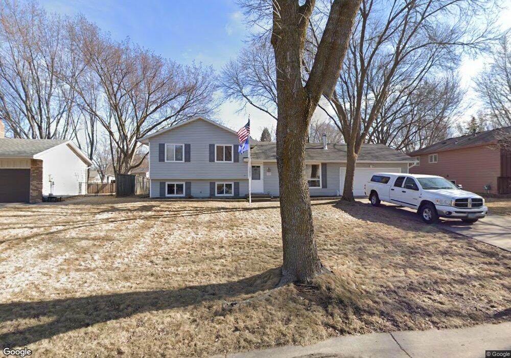 10673 102nd Place N, Maple Grove, MN 55369 - photo 1