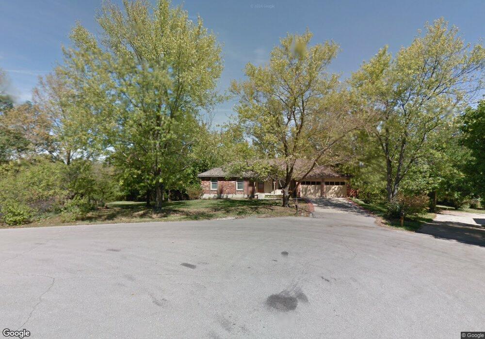 6902 Brownridge Dr, Shawnee, KS 66218 - photo 1