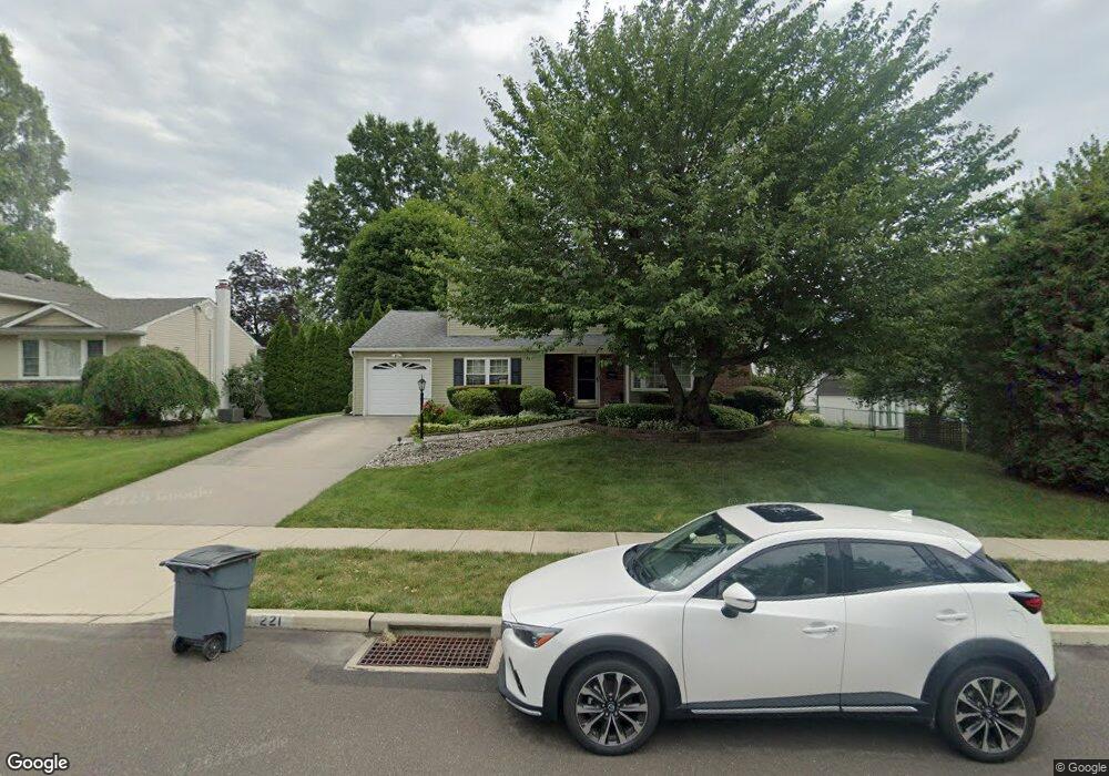 221 Walton Dr, Morrisville, PA 19067 - photo 1