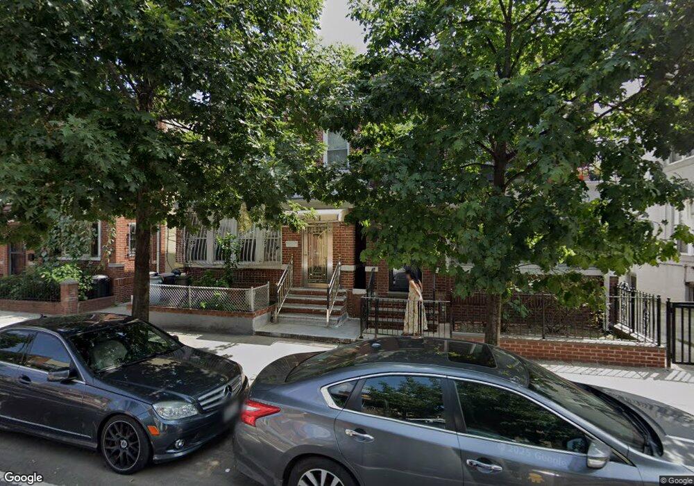 28-39 36 Th St unit 2 R, New York City, NY 11103 - photo 1