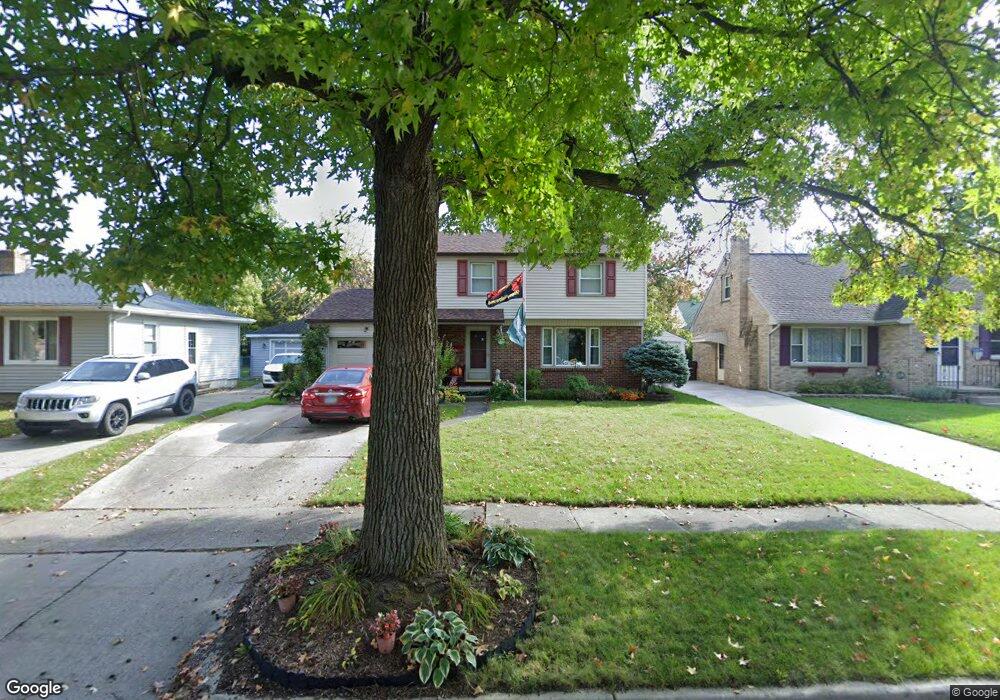 2705 Fairfax Rd, Lansing, MI 48910 - photo 1