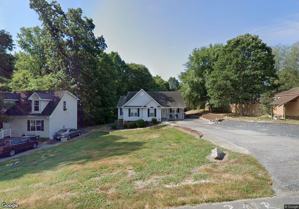 512 Glen Cir, Asheboro, NC 27203 - photo 1